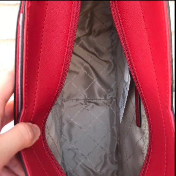 EUC Michael Kors Jet Set Purse and Wallet - Picture 6 of 7